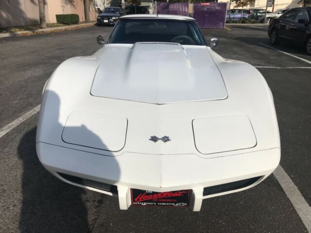 Chevrolet Corvette 1976 image number 34