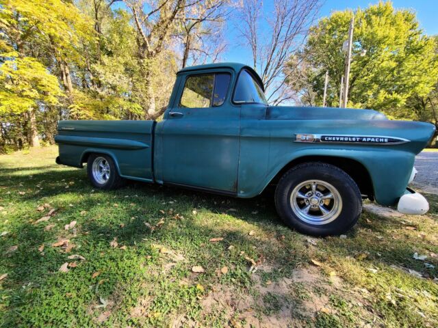 Chevrolet Apache 1959 image number 15