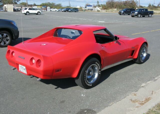 Chevrolet Corvette 1974 image number 16