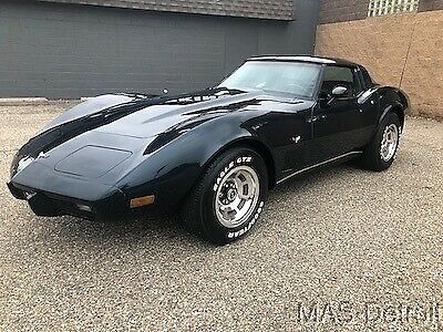 Chevrolet Corvette 1979 image number 1