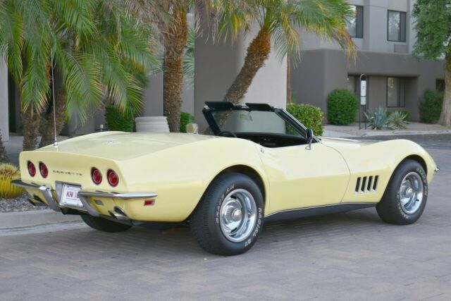 Chevrolet Corvette 1968 image number 1