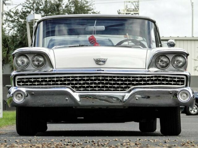 Ford Fairlane 1959 image number 13