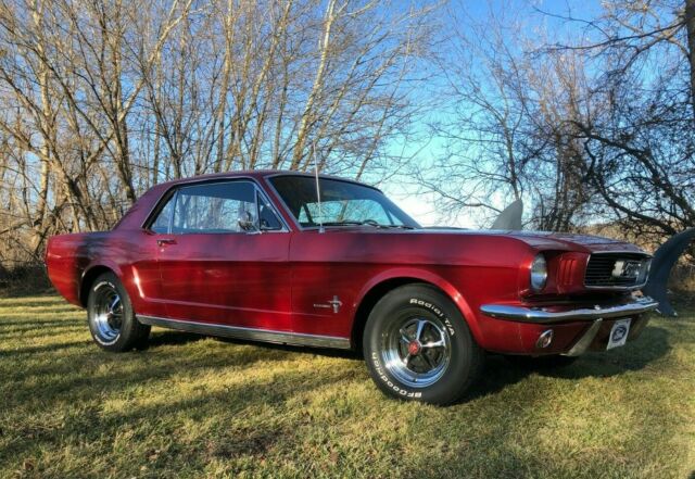 Ford Mustang 1966 image number 0