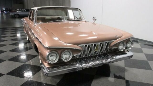 Plymouth Fury 1961 image number 18