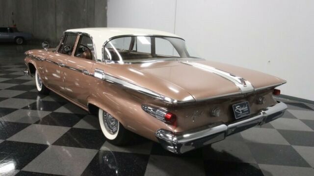 Plymouth Fury 1961 image number 9