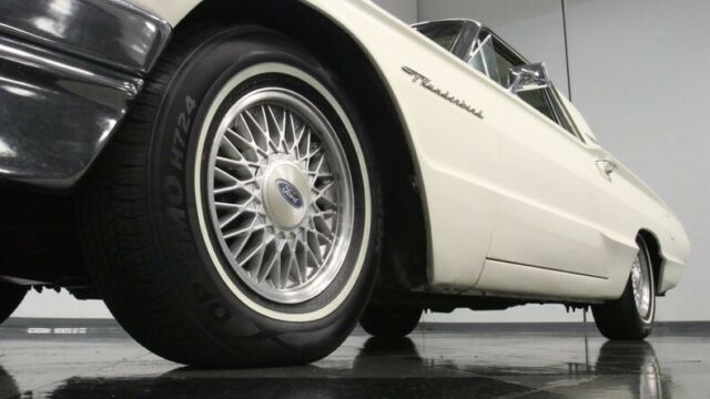 Ford Thunderbird 1964 image number 23