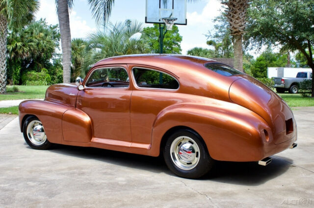 Chevrolet Fleetline Aero-Sedan 1947 image number 4