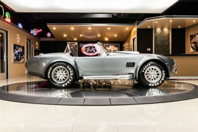 Shelby Cobra 1965 image number 11