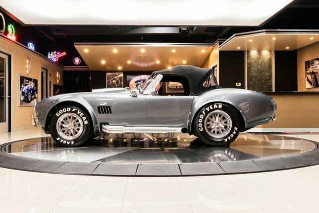 Shelby Cobra 1965 image number 20