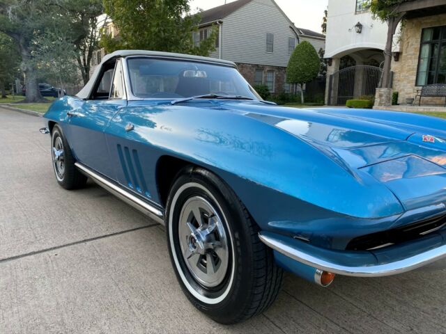 Chevrolet Corvette 1965 image number 11