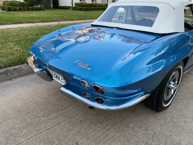 Chevrolet Corvette 1965 image number 13