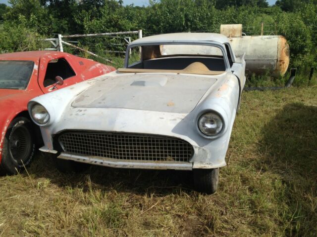 Ford Thunderbird 1957 image number 0