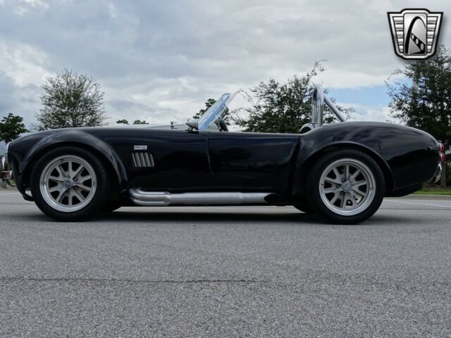 AC Cobra 1965 image number 17