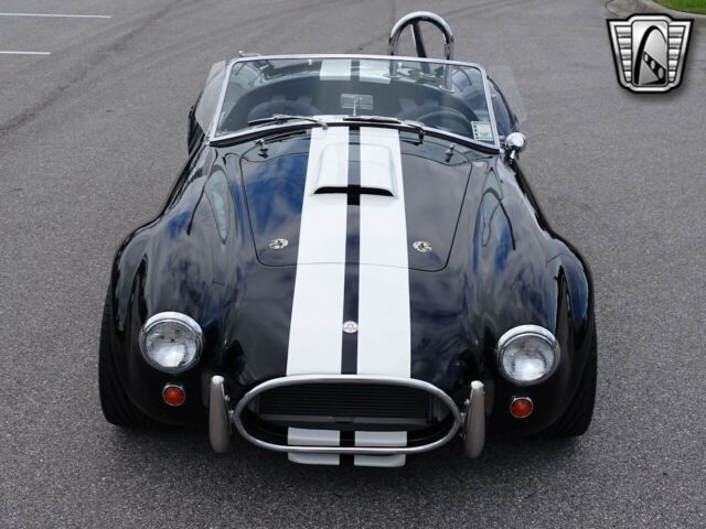 AC Cobra 1965 image number 9