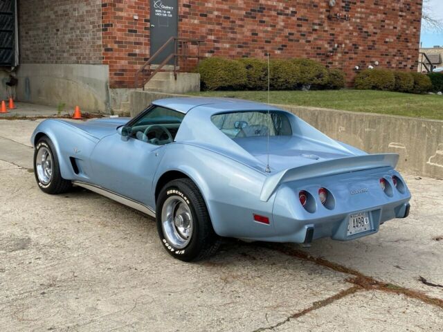 Chevrolet Corvette 1977 image number 2