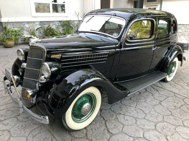 Ford Deluxe 1935 image number 0