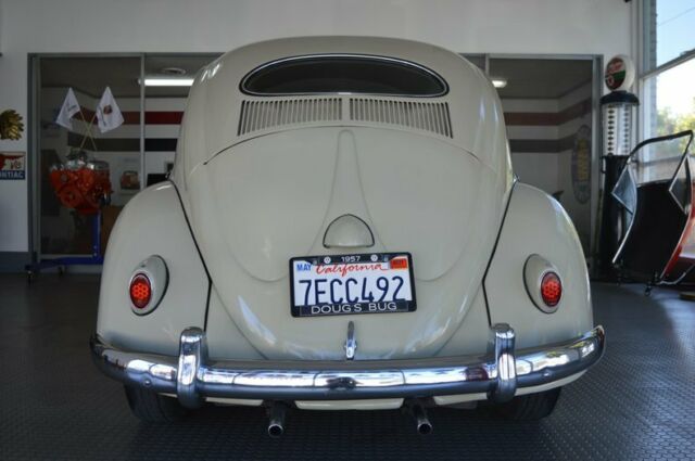 Volkswagen Beetle Oval Window 1957 image number 30