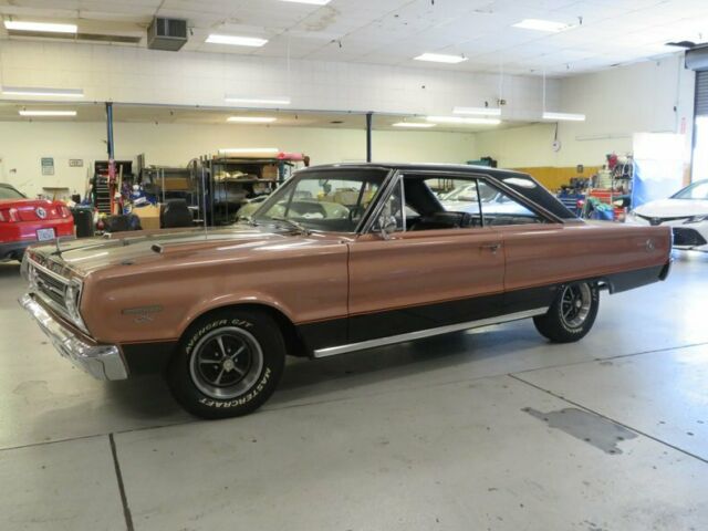 Plymouth GTX 1967 image number 38