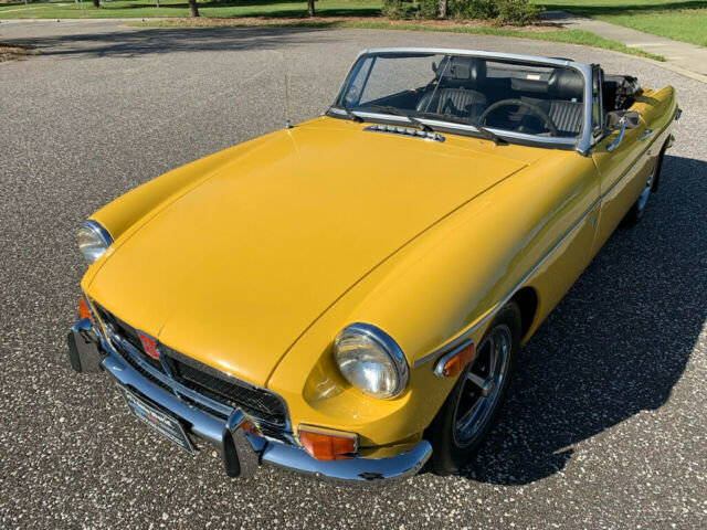 MG MGB 1972 image number 18