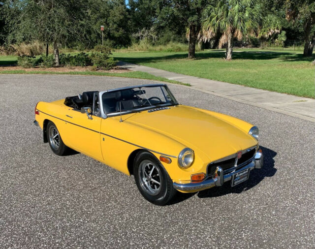 MG MGB 1972 image number 29