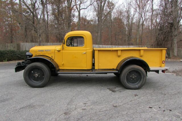 Dodge Power Wagon 1946 image number 25