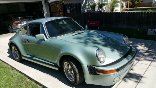 Porsche 911 1976 image number 10