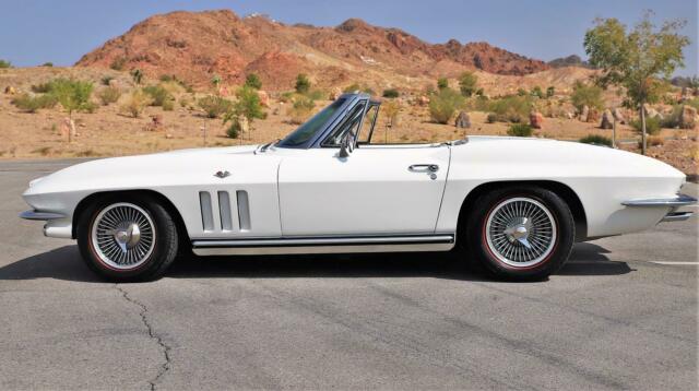 Chevrolet Corvette 1965 image number 17