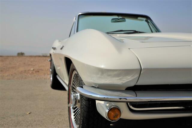 Chevrolet Corvette 1965 image number 27