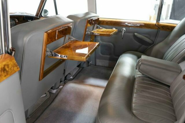 Rolls-Royce Silver Cloud 1965 image number 39