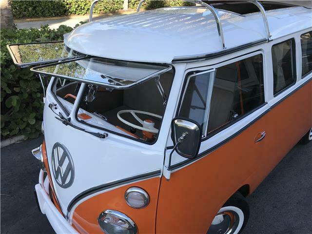 Volkswagen Bus/Vanagon 1971 image number 1