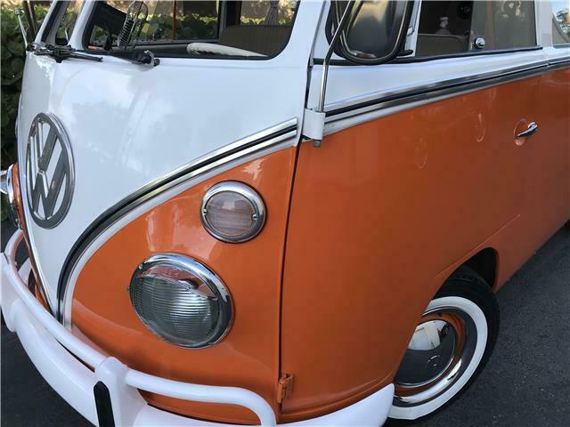 Volkswagen Bus/Vanagon 1971 image number 14