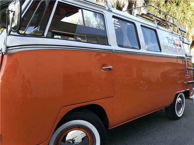 Volkswagen Bus/Vanagon 1971 image number 15