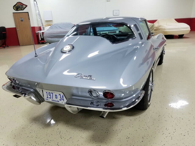 Chevrolet Corvette 1964 image number 28