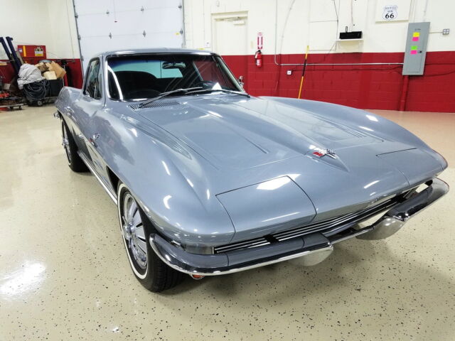 Chevrolet Corvette 1964 image number 30