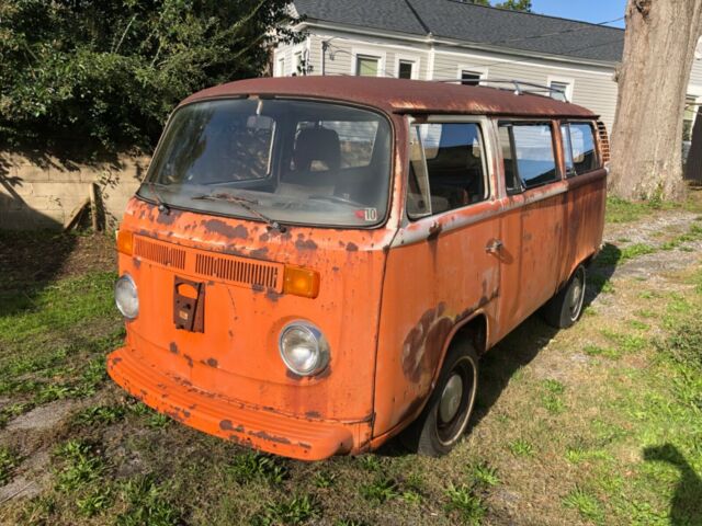 Volkswagen Bus/Vanagon 1975 image number 0