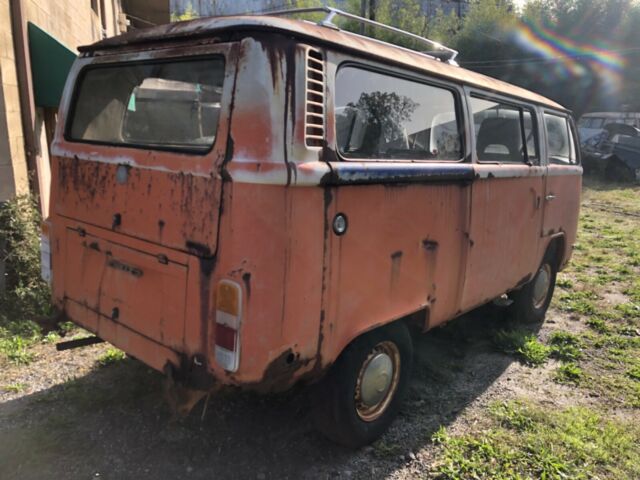 Volkswagen Bus/Vanagon 1975 image number 18