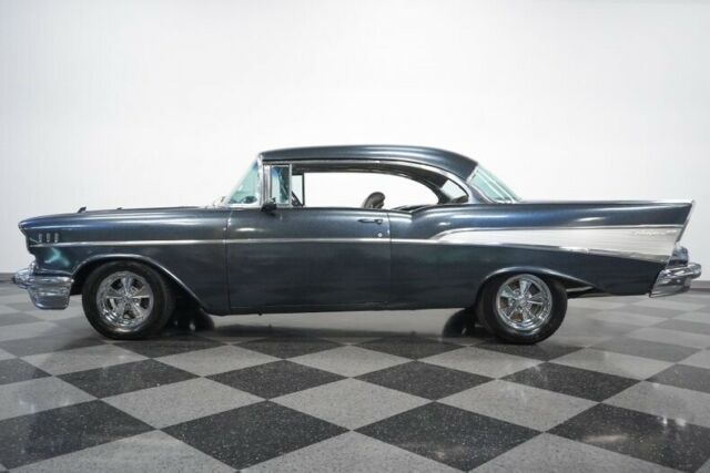 Chevrolet Bel Air/150/210 1957 image number 2