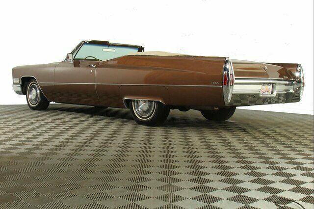 Cadillac CONVERTIBLE 1968 image number 32