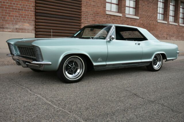 Buick Riviera 1965 image number 41