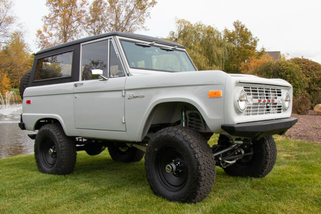 Ford Bronco 1971 image number 11