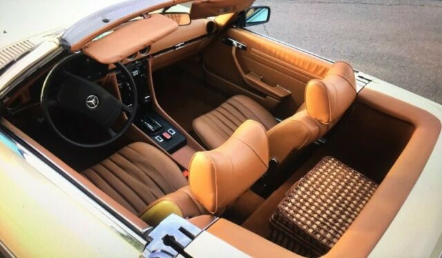 Mercedes-Benz SL-Class 1977 image number 6