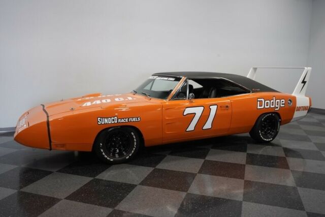 Dodge Charger 1970 image number 6