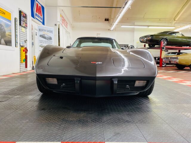 Chevrolet Corvette 1977 image number 4