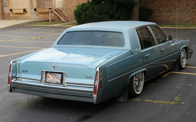 Cadillac DeVille 1979 image number 28