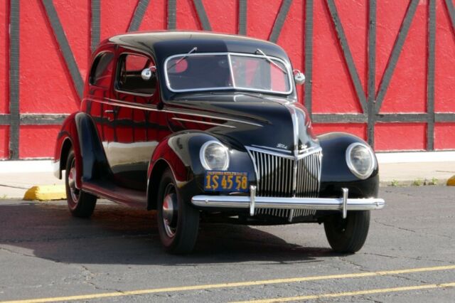 Ford Tudor Sedan 1939 image number 11