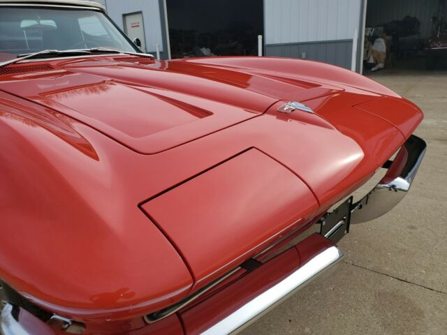 Chevrolet Corvette 1964 image number 28