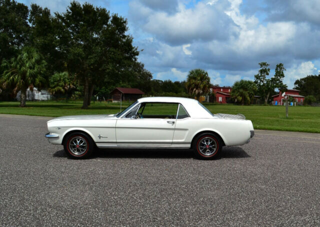 Ford Mustang 1965 image number 25