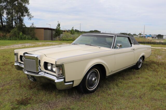 Lincoln Continental 1969 image number 24