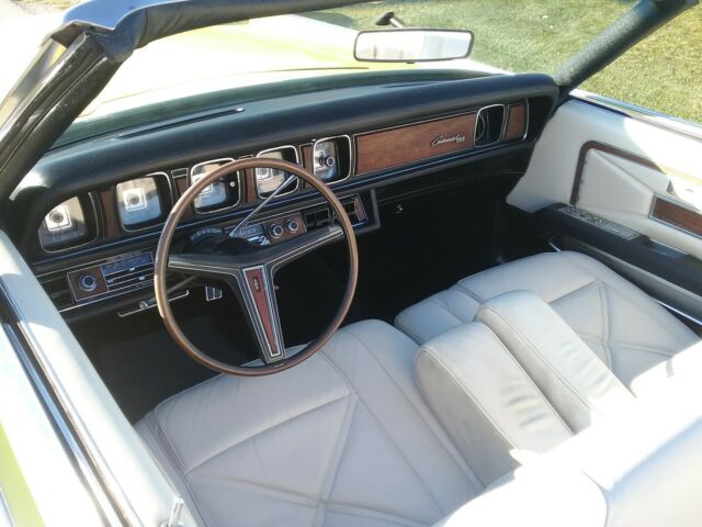 Lincoln Continental 1971 image number 17