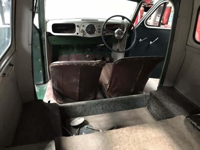 Austin Countryman Panel Van 1953 image number 37